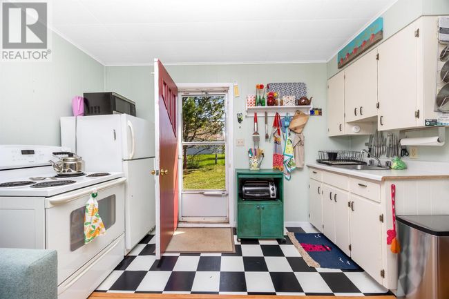 269 Riverfront Rd, Home with 1 bedrooms, 1 bathrooms and null parking in Long River PE | Image 5