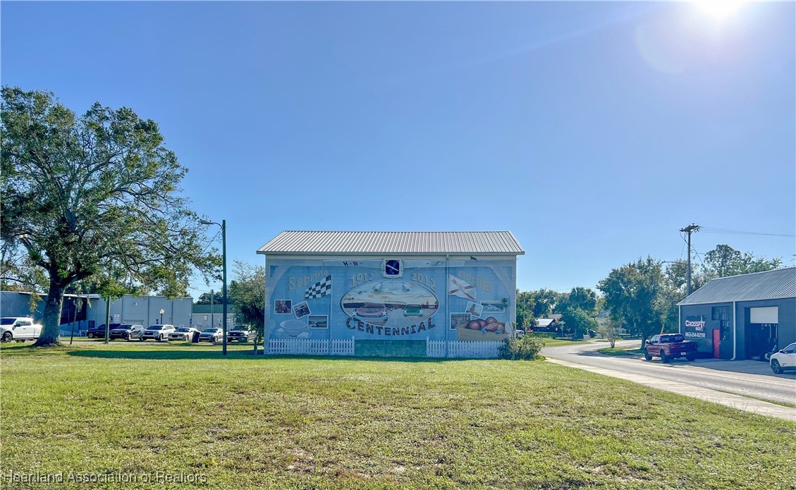 150 S Ridgewood Dr, Sebring, FL 33870