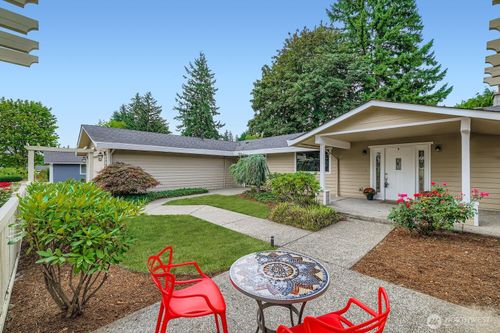 1733 172nd Pl Ne, Bellevue, WA, 98008-3116 | Card Image