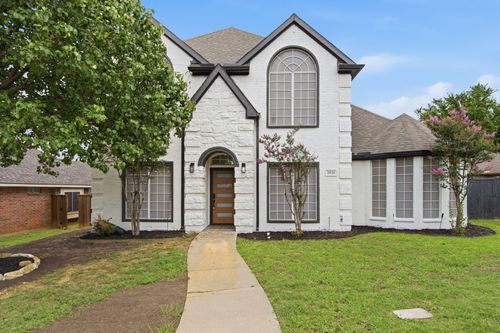 2021 Camelot Dr, Lewisville, TX, 75067-2027 | Card Image