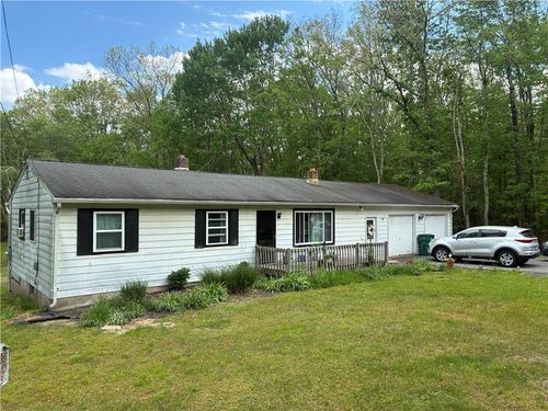 161 Glenoak Dr, East Stroudsburg, PA, 18301-8318 | Card Image
