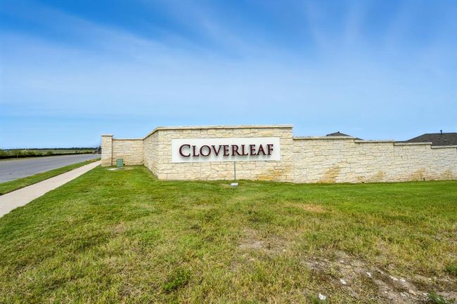 Community / neighborhood sign featuring a lawn | Image 24