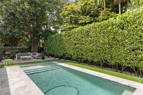 11810 W Biscayne Canal Rd, Miami, FL, 33161-6137 | Card Image