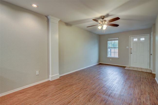 APT-10 - 202 S College St, Townhouse with 2 bedrooms, 2 bathrooms and 2 parking in Georgetown TX | Image 10