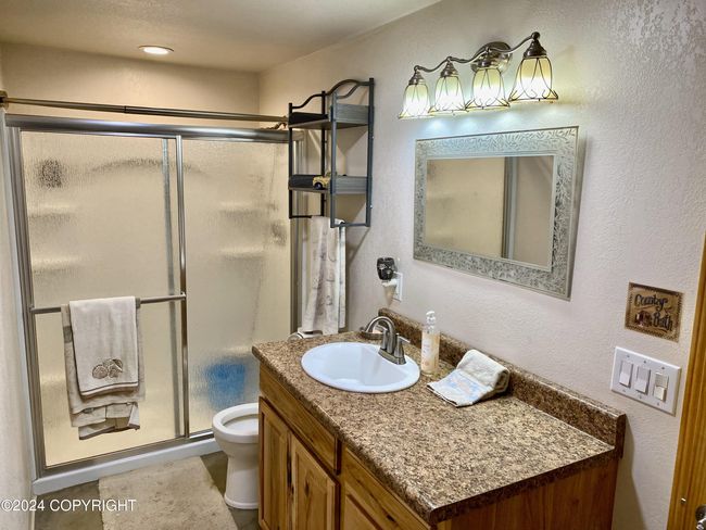 Guest bathroom | Image 20