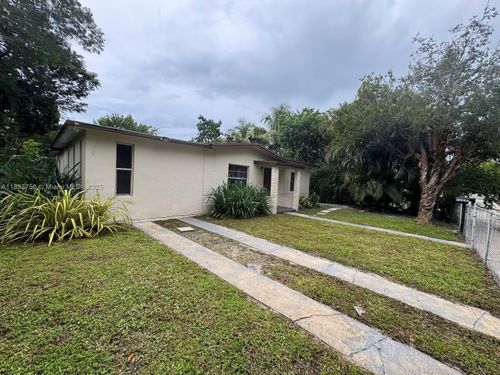 13845 Nw 5th Ave, North Miami, FL, 33168-3948 | Card Image