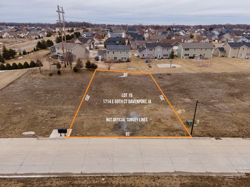 1714 E 59th Ct, Davenport, IA, 52807-2918 | Card Image