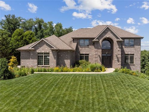 7708 Natalie Ln, Irwin, PA, 15642-4138 | Card Image