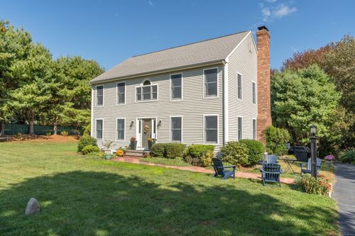 2 Riverdale Ldg, Old Lyme, CT, 06371-1800 | Card Image