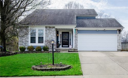 4219 Sugar Leaf Drive, Bellbrook, OH, 45440 | Card Image