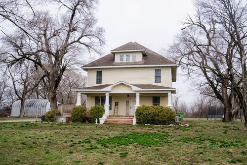 17850 10th Rd, Parsons, KS, 67357-7879 | Card Image