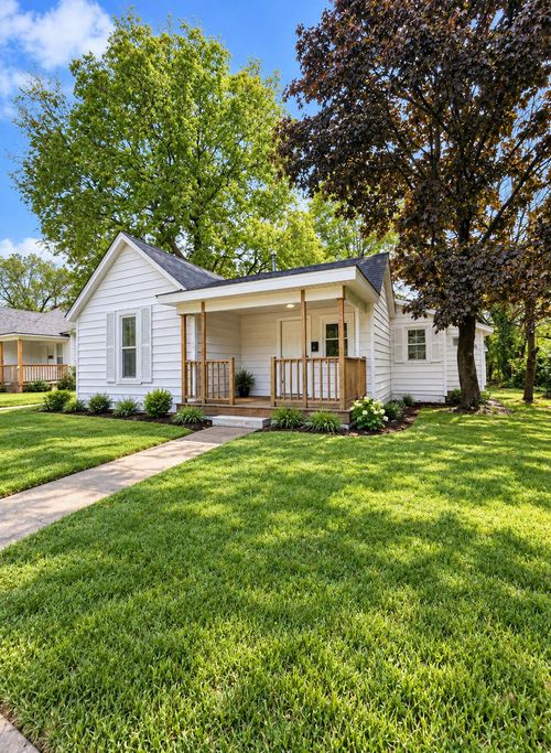 911 S Missouri Avenue, Springfield, MO, 65806 | Card Image
