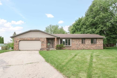 704 Meadow Court, DeForest, WI, 53532 | Card Image