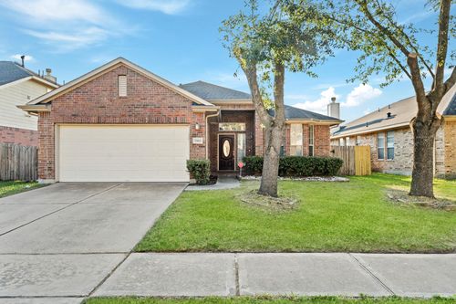 7903 Crystal Moon Dr, Houston, TX, 77040-6060 | Card Image