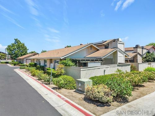 9528 Eve Ln, Santee, CA, 92071-2720 | Card Image