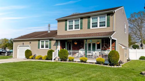 12 York St, Egg Harbor Twp, NJ, 08234-9558 | Card Image