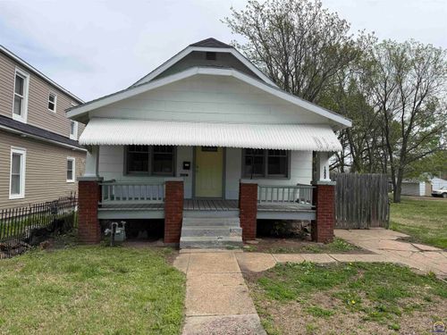 1222 Sw Lane St, Topeka, KS, 66604-1236 | Card Image