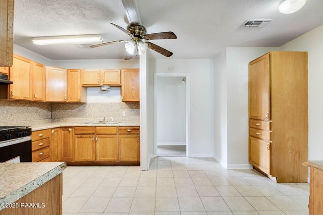 18-web-or-mls-317 Macklyn-13 | Image 6