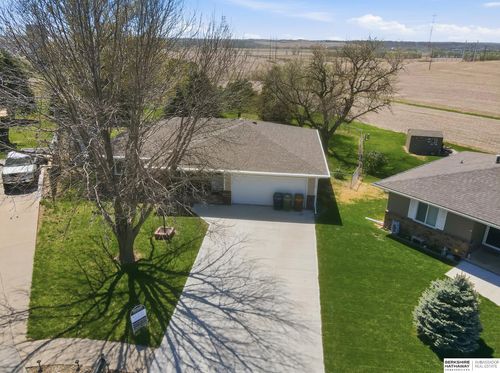 8614 S 39th St, Bellevue, NE, 68147-2232 | Card Image