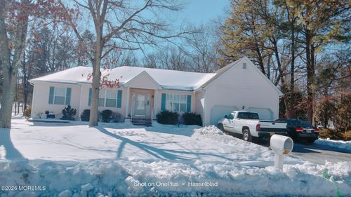 8 Belgian Hill Rd, Lakewood, NJ, 08701-6070 | Card Image