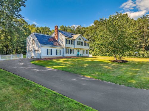 3 Vincent Ct, Clinton, CT, 06413-1075 | Card Image