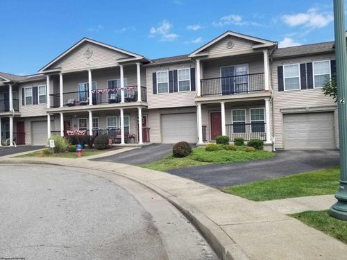 136 Barrington Ct, Bridgeport, WV, 26330-9275 | Card Image