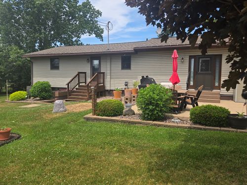 23 17 3/4 17 3/4 18th St, New Auburn, WI, 54757-9105 | Card Image