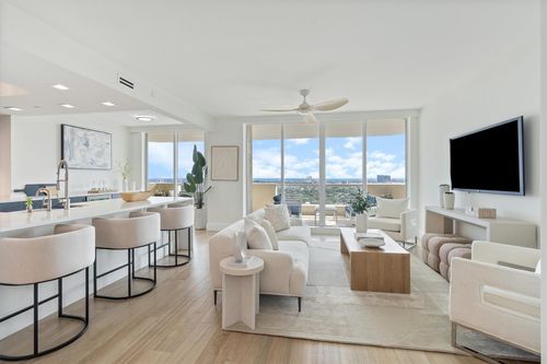 2805-411 N New River Dr E, Fort Lauderdale, FL, 33301-3176 | Card Image