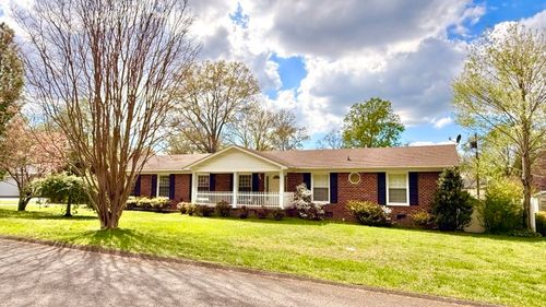 110 Lannom Cir, Tullahoma, TN, 37388-2434 | Card Image