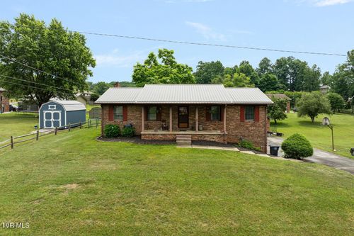 303 Cloverleaf Ct, Mount Carmel, TN, 37645-3710 | Card Image