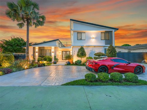 8761 Sw 56th St, Miami, FL, 33165-6755 | Card Image
