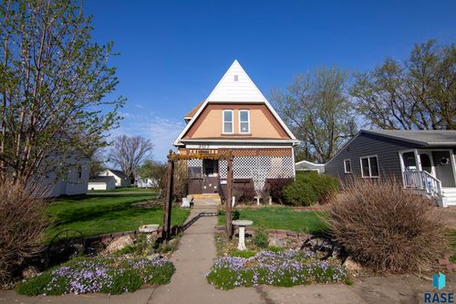 307 S 1st St Street, Beresford, SD, 57004 | Card Image