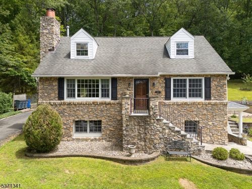 136 Park Ave, Randolph, NJ, 07869-2504 | Card Image