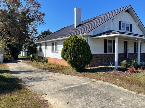 3689 Baileys Xrds Rd, Benson, NC, 27504-6233 | Card Image