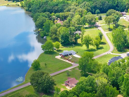 309 Asbury Rd, Camden, TN, 38320-6028 | Card Image