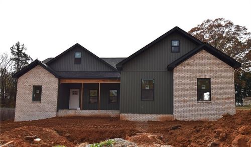 4381 Continental Dr, Pfafftown, NC, 27040-9715 | Card Image