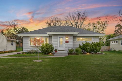 5104 Shore Acres Road, Monona, WI, 53716 | Card Image