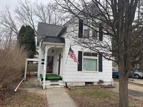 17 Stapleton St, Mount Clemens, MI, 48043-9707 | Card Image