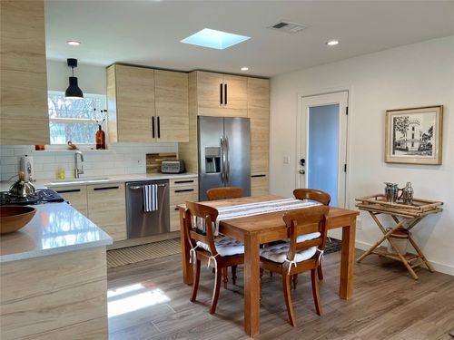 1809 Forestglade Dr, Austin, TX, 78745-1776 | Card Image