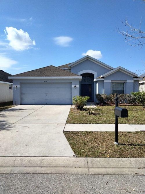 6833 Runner Oak Dr, Zephyrhills, FL, 33545-4829 | Card Image