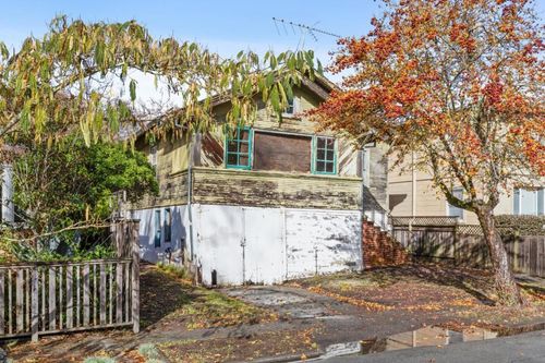 8 Marin Rd, Fairfax, CA, 94930-1410 | Card Image