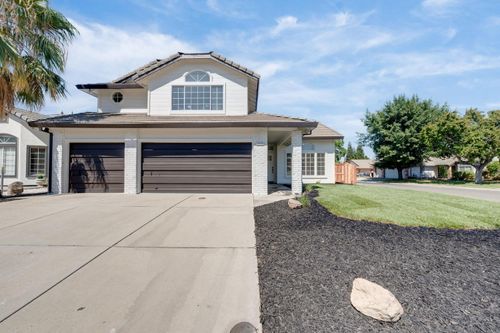 3919 Fawn Run Way, Antelope, CA, 95843-5257 | Card Image