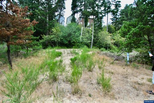 2622 Breezee Way, Tillamook, OR, 97141 | Card Image