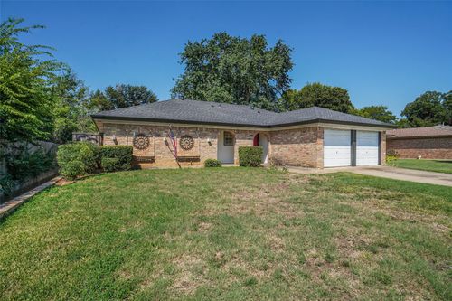 3119 Spring Grove Dr, Bedford, TX, 76021-4236 | Card Image
