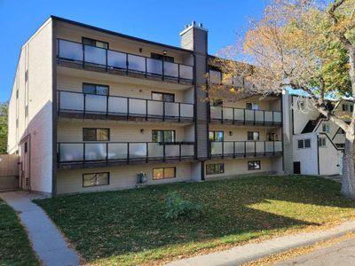 202 - 1821 17 A St Sw, Condo with 2 bedrooms, 1 bathrooms and 1 parking in Calgary AB | Image 1