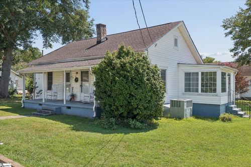 7 22nd St, Greer, SC, 29651-3803 | Card Image