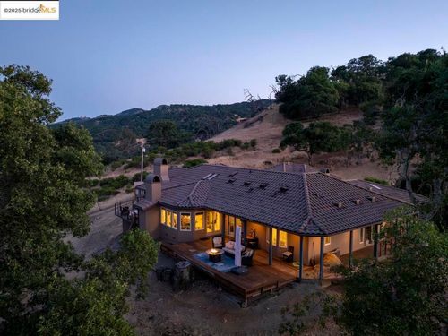 3165 Wooden Valley Rd, Napa, CA, 94558-9399 | Card Image