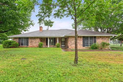 504 N Emerson St, Mart, TX, 76664-1243 | Card Image