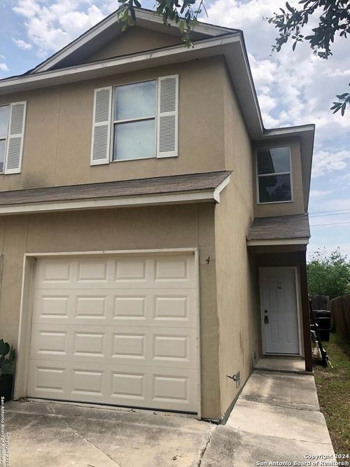 apt-4-7526 Myrtle Trl, San Antonio, TX, 78244-2329 | Card Image