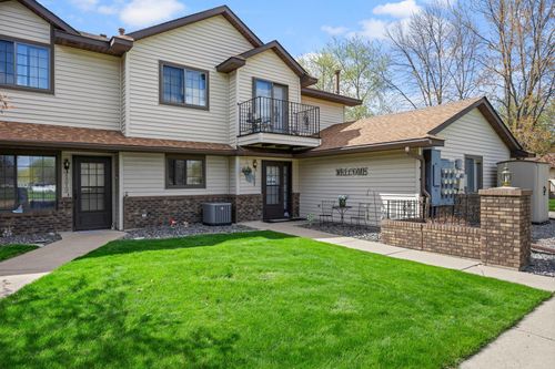 1221 Bradford Street Se, Hutchinson, MN, 55350 | Card Image